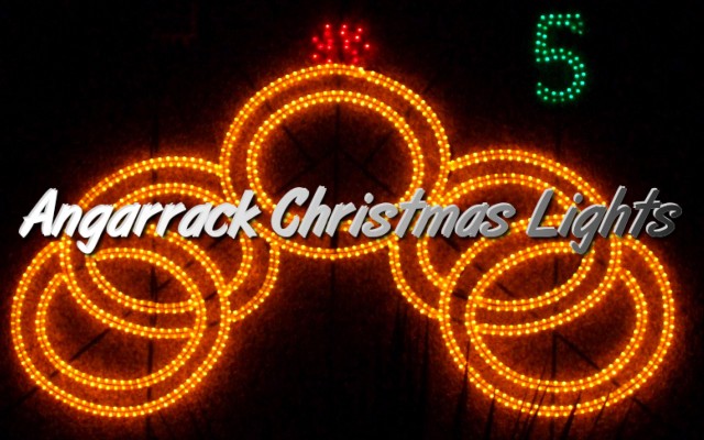 Angarrack Christmas Lights - 05 - Golden Rings